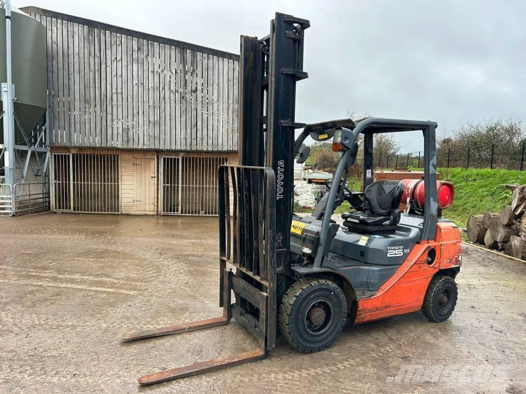 Toyota Tonero LPG gaffeltrucks