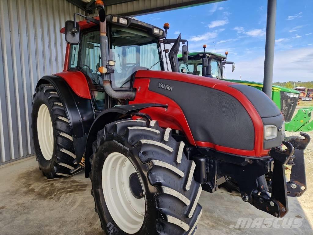 Valtra T 180 Traktorer