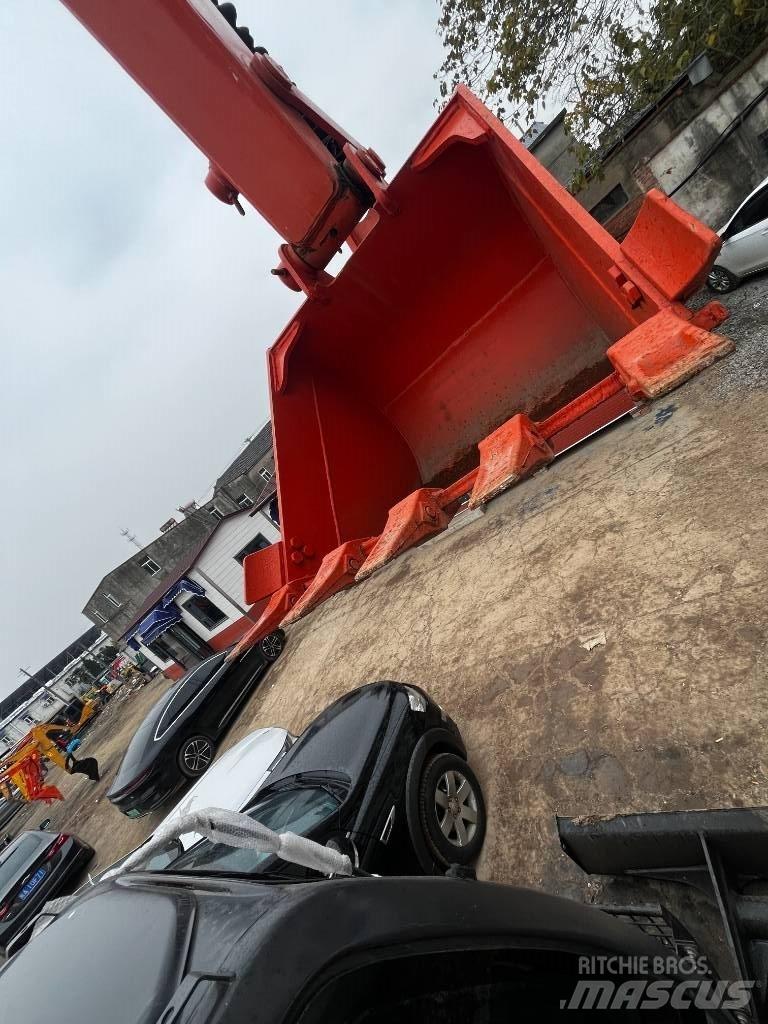 Hitachi ZX 70 Midi-gravemaskiner 7t - 12t
