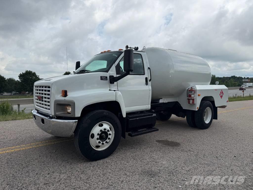 GMC C7500 Tankbiler