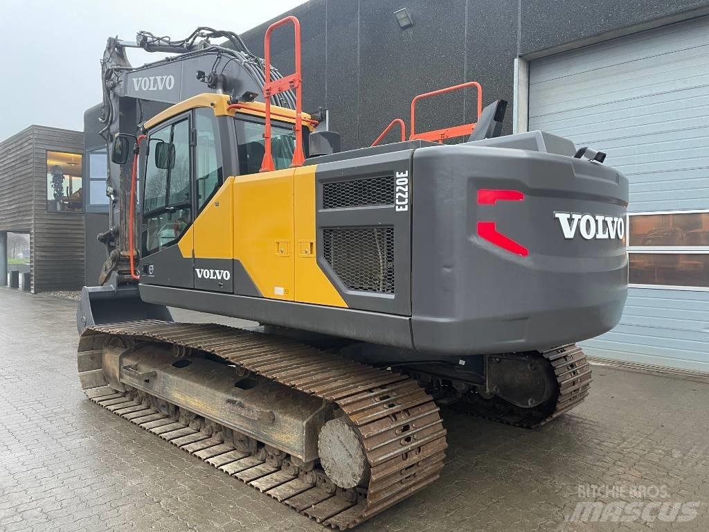 Volvo EC220E Gravemaskiner på larvebånd