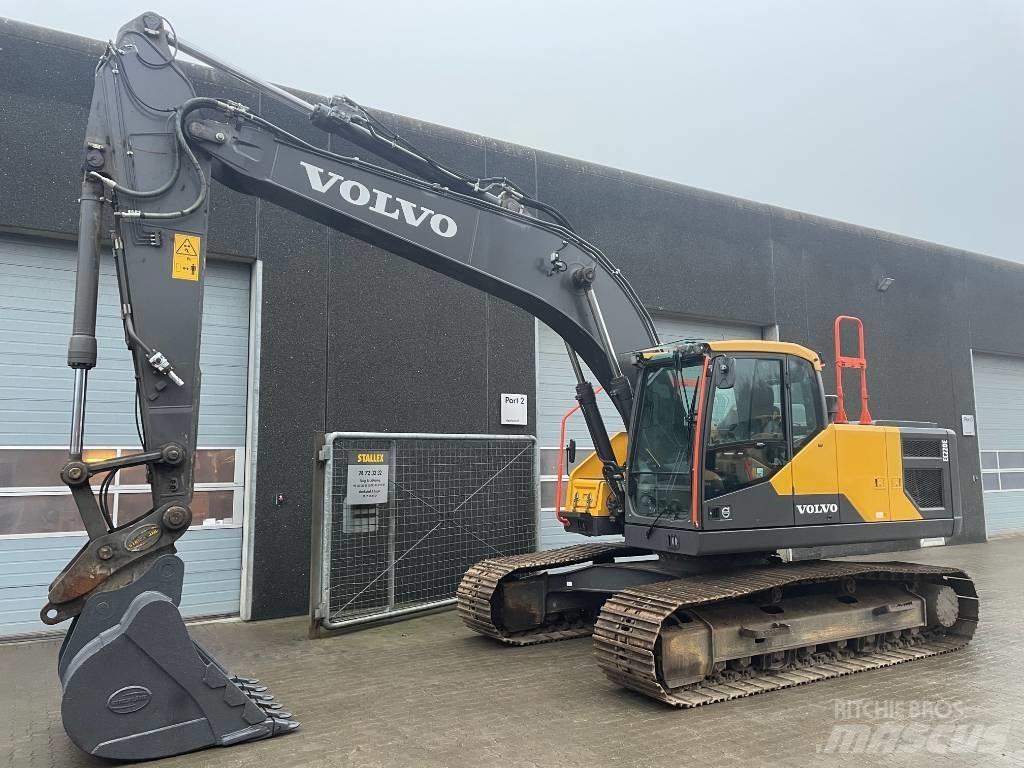 Volvo EC220E Gravemaskiner på larvebånd
