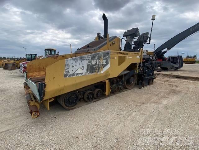 CAT AP1055E Asfaltudlæggere