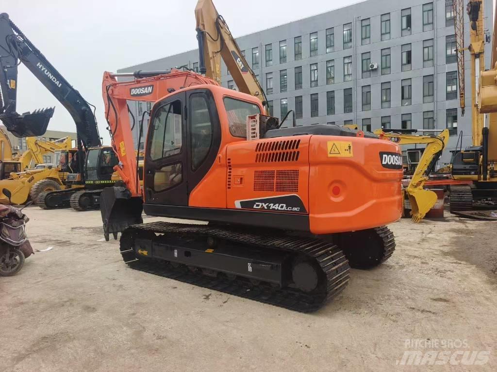 Doosan DX 140 Gravemaskiner på larvebånd