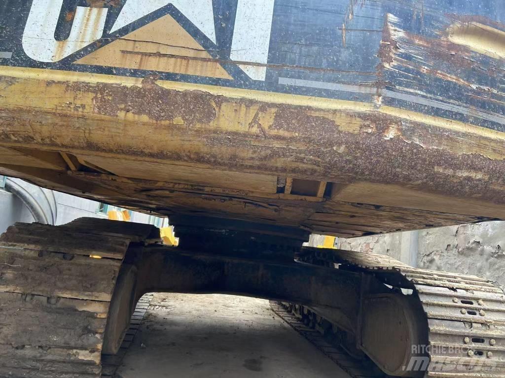 CAT 330 B L Gravemaskiner på larvebånd