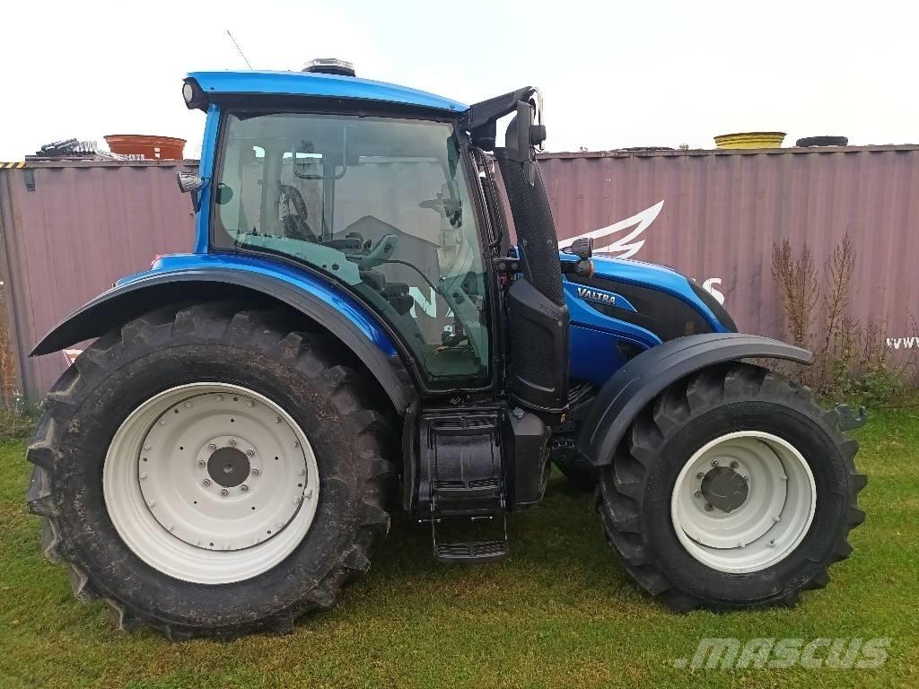 Valtra N174 E versu Traktorer