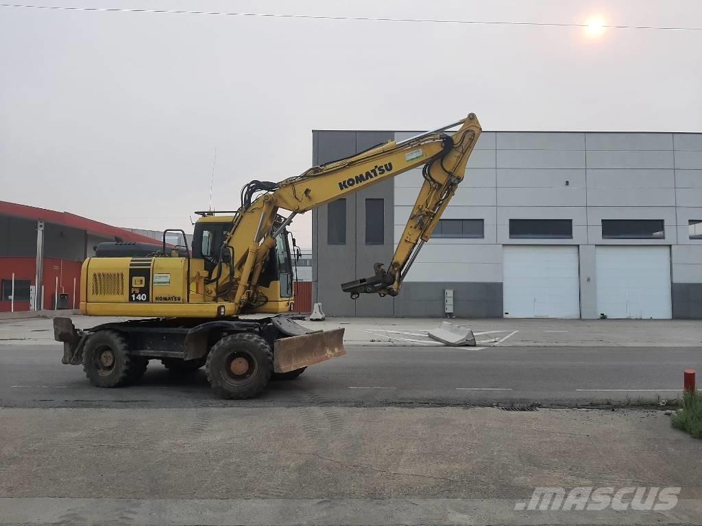 Komatsu PW 140-7 Gravemaskiner på hjul