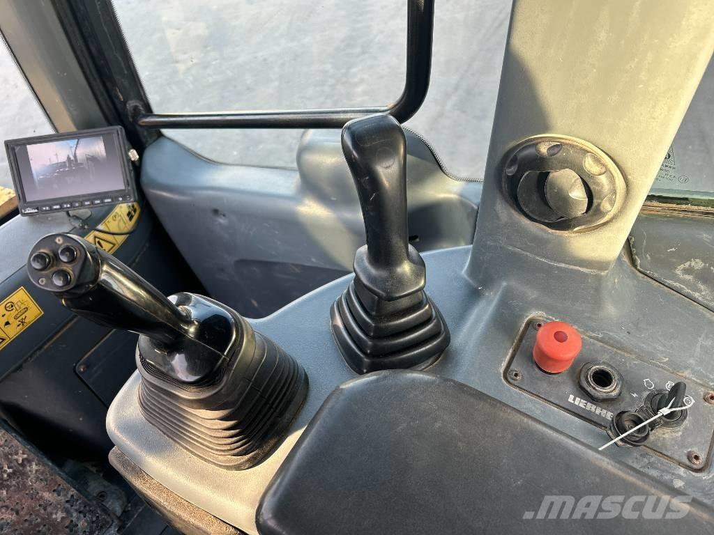 Liebherr LR634 Larvebåndslæssere