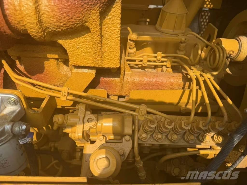 CAT D 6 G Bulldozer på larvebånd