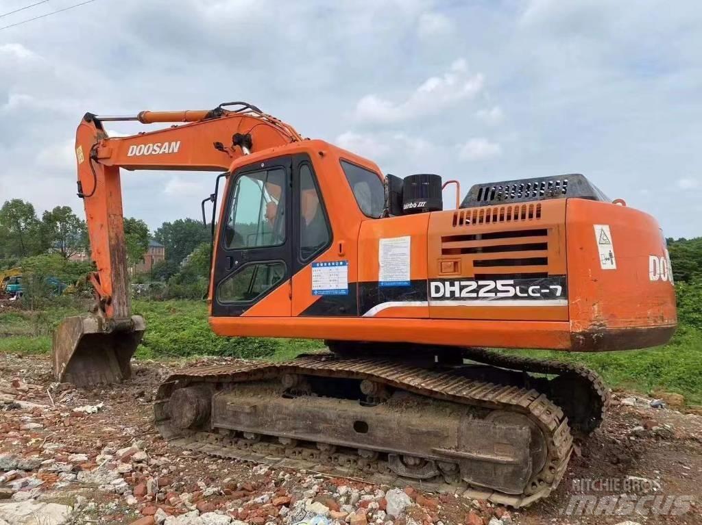 Doosan DH 225 LC-7 Gravemaskiner på larvebånd
