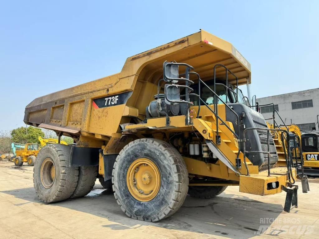CAT 773 F Knækstyrede dumpere