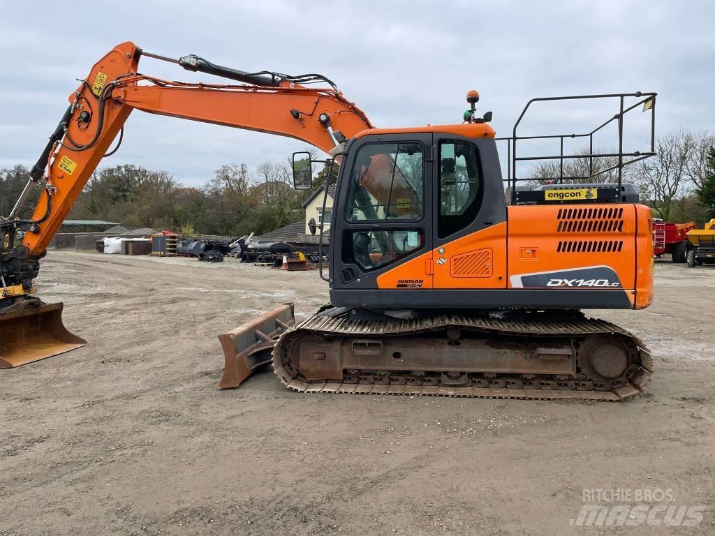 Doosan DX140LC-5 Gravemaskiner på larvebånd
