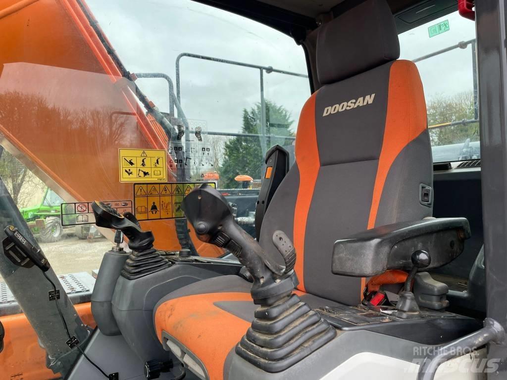 Doosan DX140LC-5 Gravemaskiner på larvebånd
