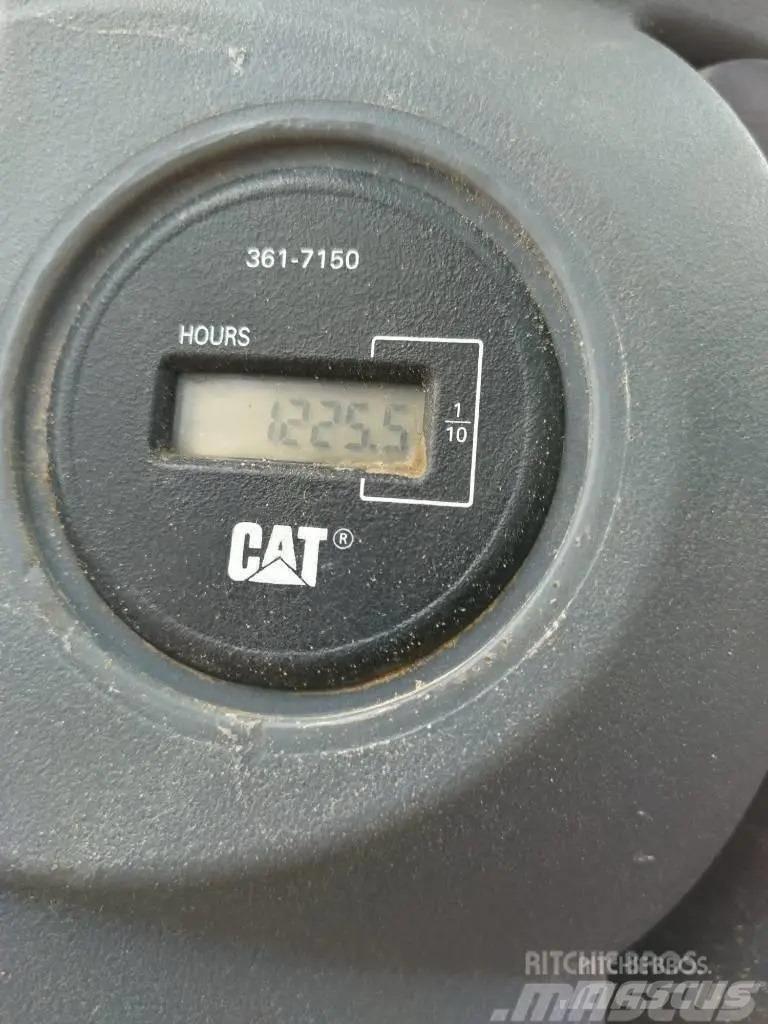 CAT CP 44 Enkelt tromle