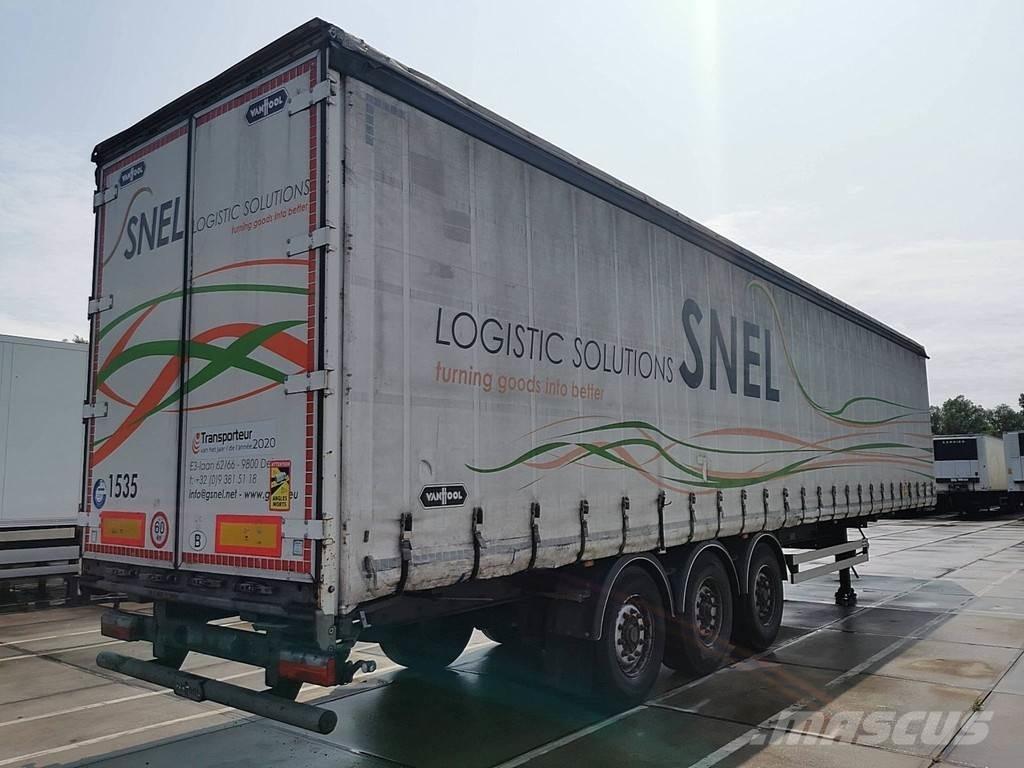 Van Hool A3C002 Semi-trailer med Gardinsider