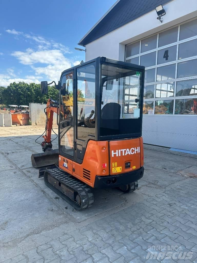 Hitachi ZX 19-6 Minigravemaskiner