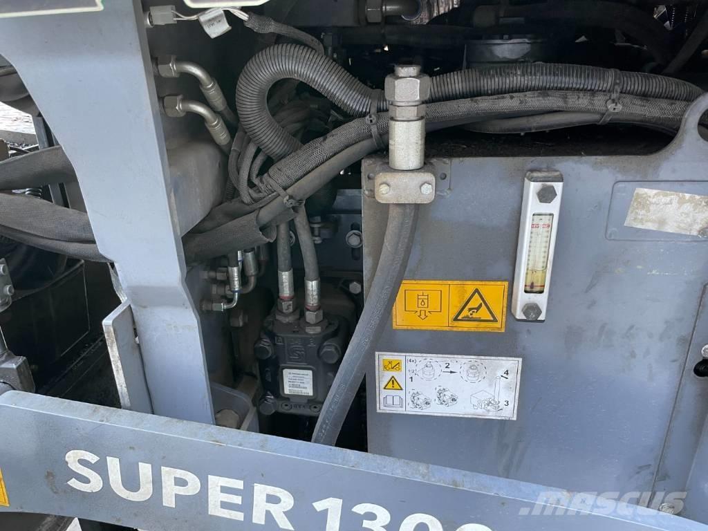 Vögele SUPER 1300-3I Asfaltudlæggere