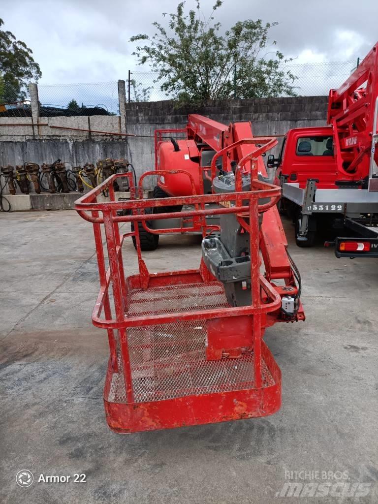 JLG 600 AJ Bomlifte med knækarm
