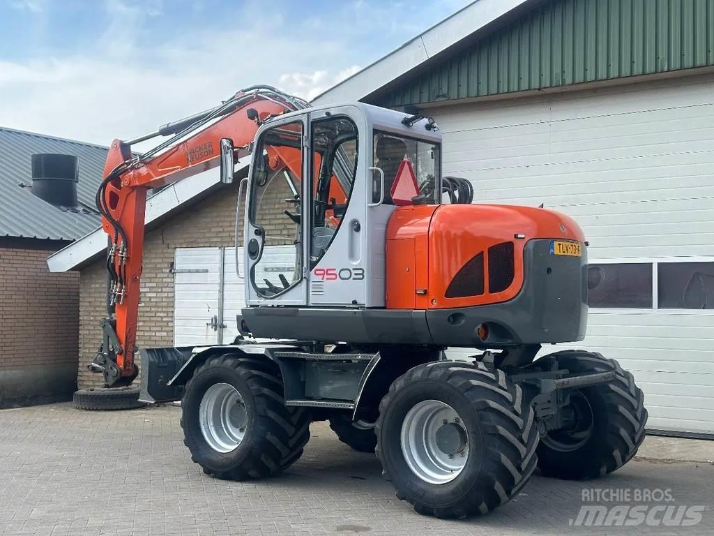 Neuson 9503 Midi-gravemaskiner 7t - 12t