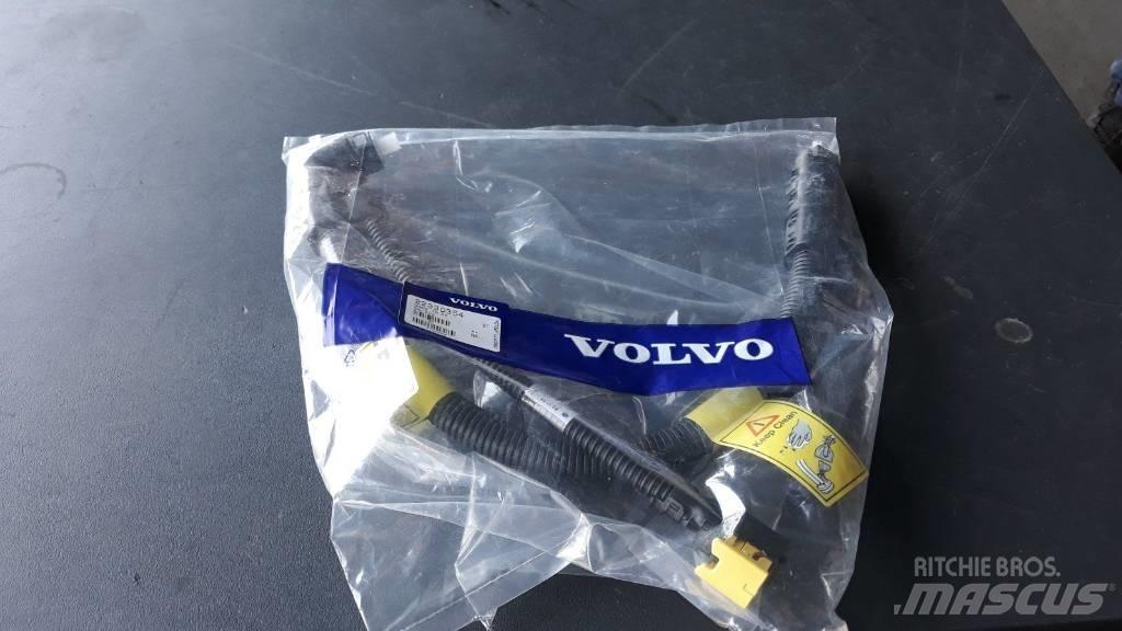 Volvo HOSE 22330354 Transport – Andet