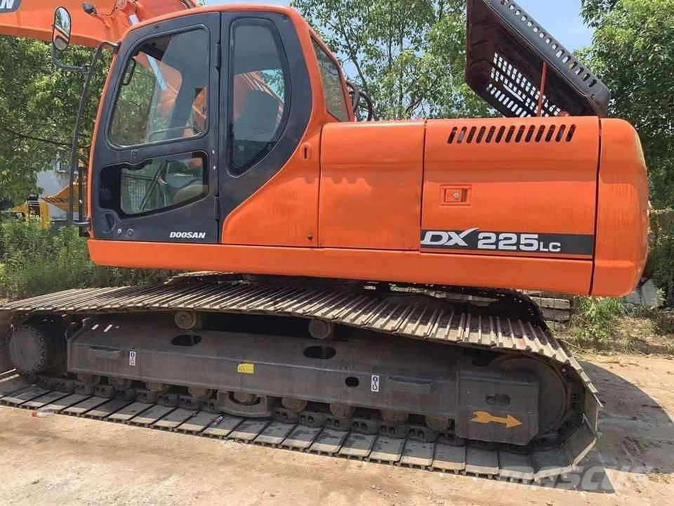 Doosan dx225 Gravemaskiner på larvebånd