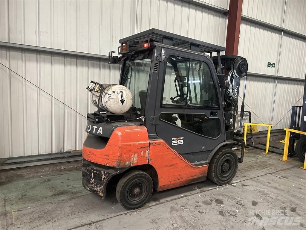 Toyota 02-8FGF25 LPG gaffeltrucks
