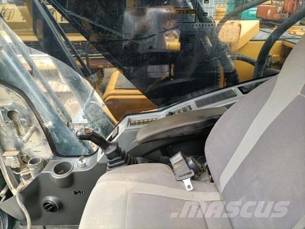 Hyundai 220LC Gravemaskiner på larvebånd