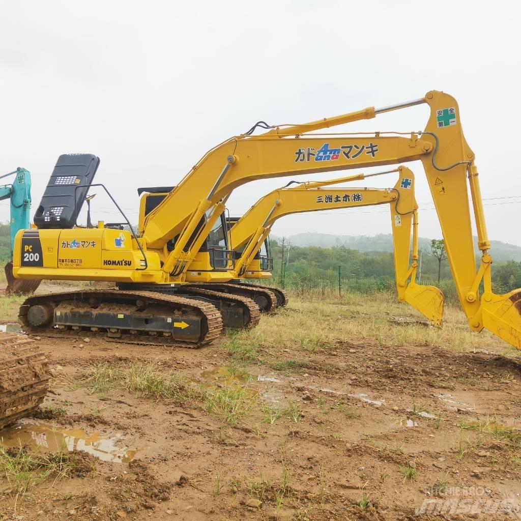 Komatsu PC200-8 Gravemaskiner på larvebånd
