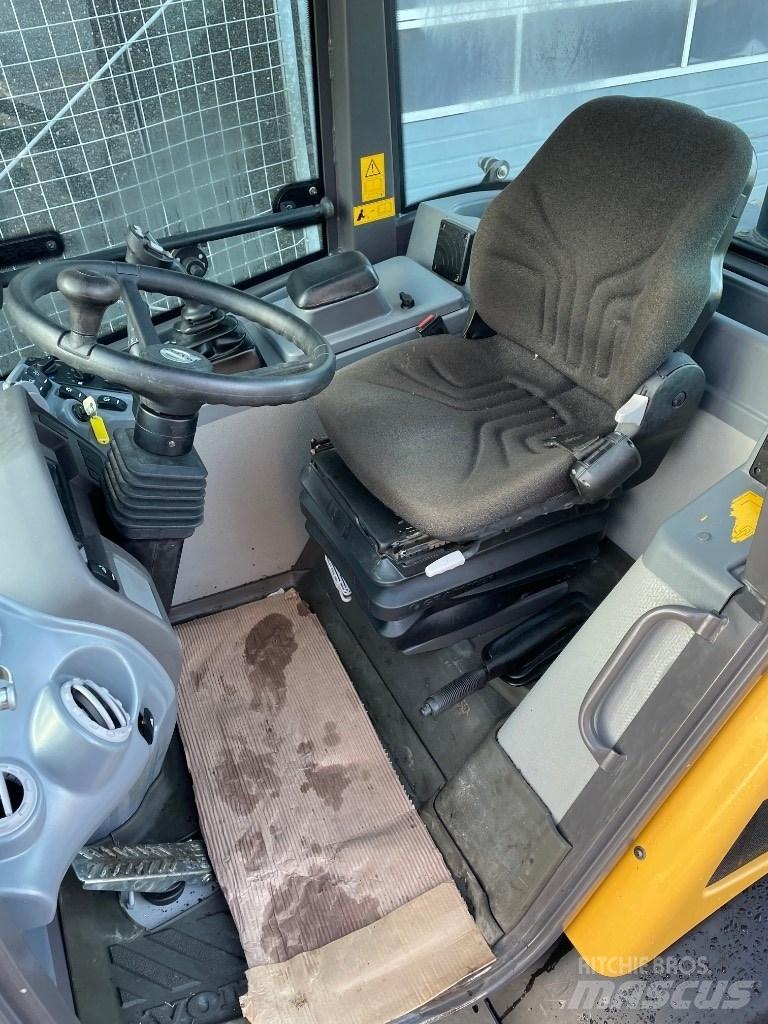 Volvo L28F Minilæsser - knækstyret