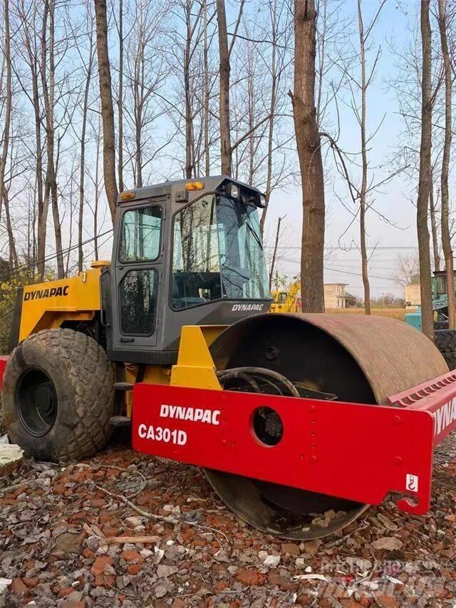 Dynapac CA301 Enkelt tromle