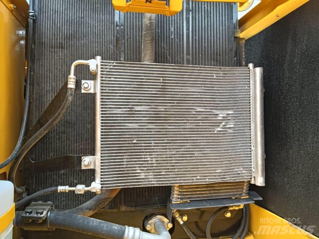 Komatsu PC 240 Gravemaskiner på larvebånd