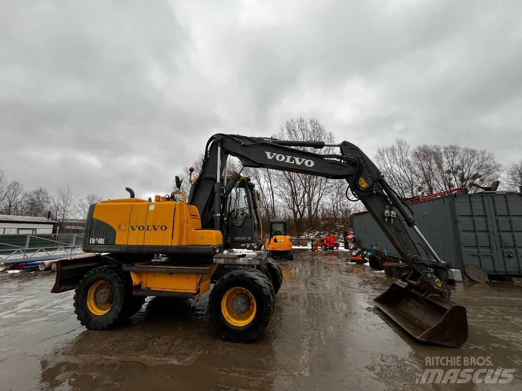 Volvo EW 140 C Gravemaskiner på hjul