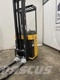 Atlet A/160STJN420 Selvkørende stablere