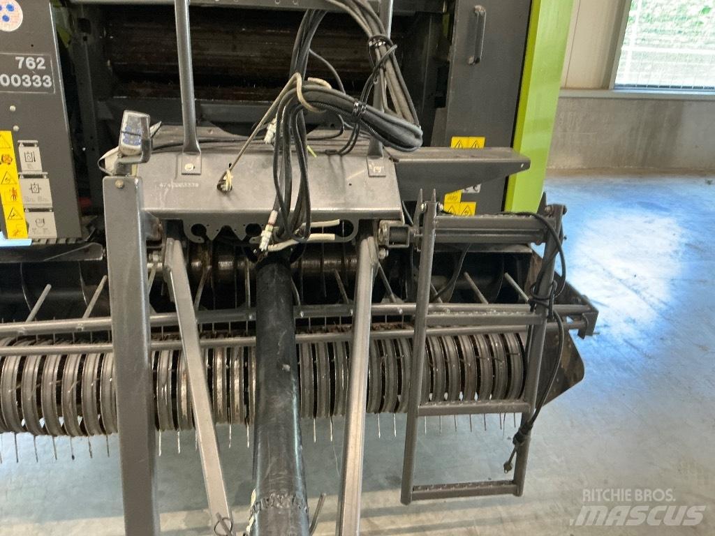 CLAAS Rollant 350 Rundballe-pressere