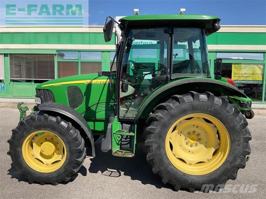 John Deere 5820 Traktorer