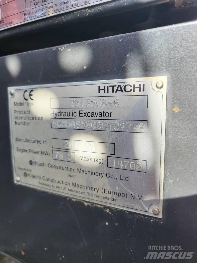 Hitachi ZX 135 US-6 Gravemaskiner på larvebånd