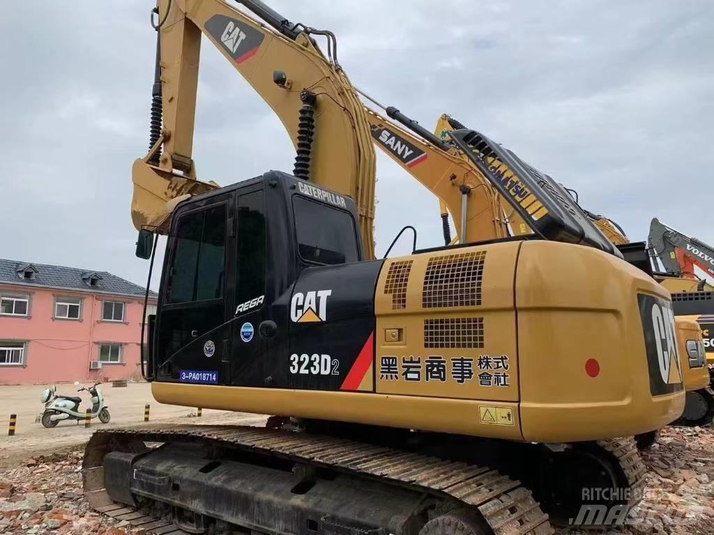 CAT 323 D L Gravemaskiner på larvebånd