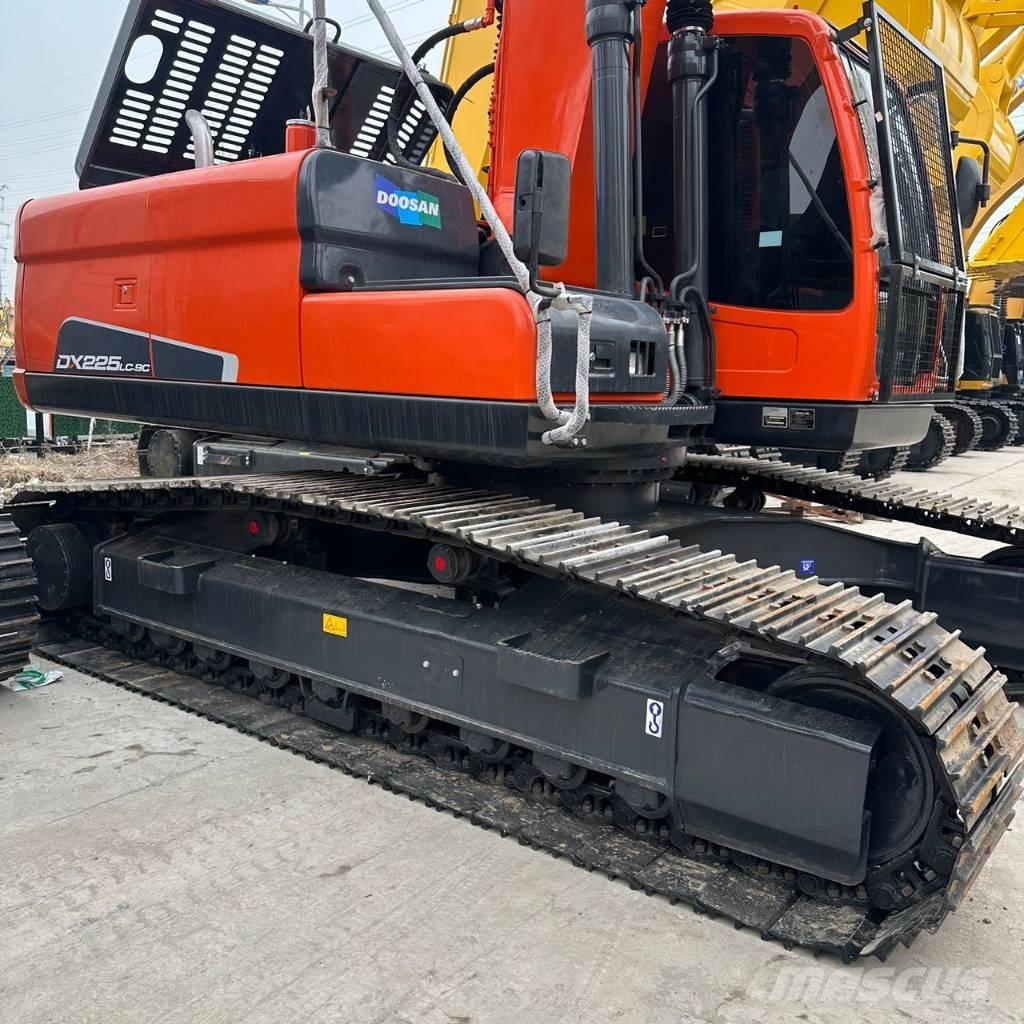 Doosan DX225LC-9C Gravemaskiner på larvebånd