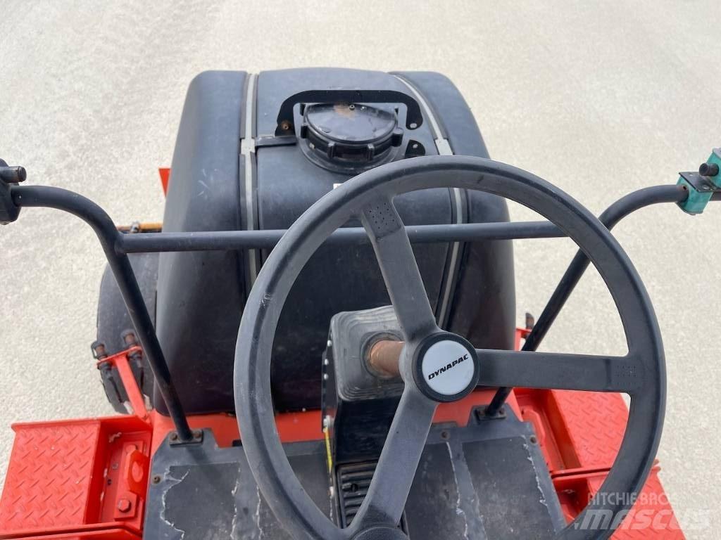 Dynapac CP 142 Tromle med luftdæk