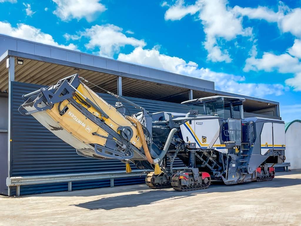 Wirtgen W 220 FI Asfalt-koldfræsere