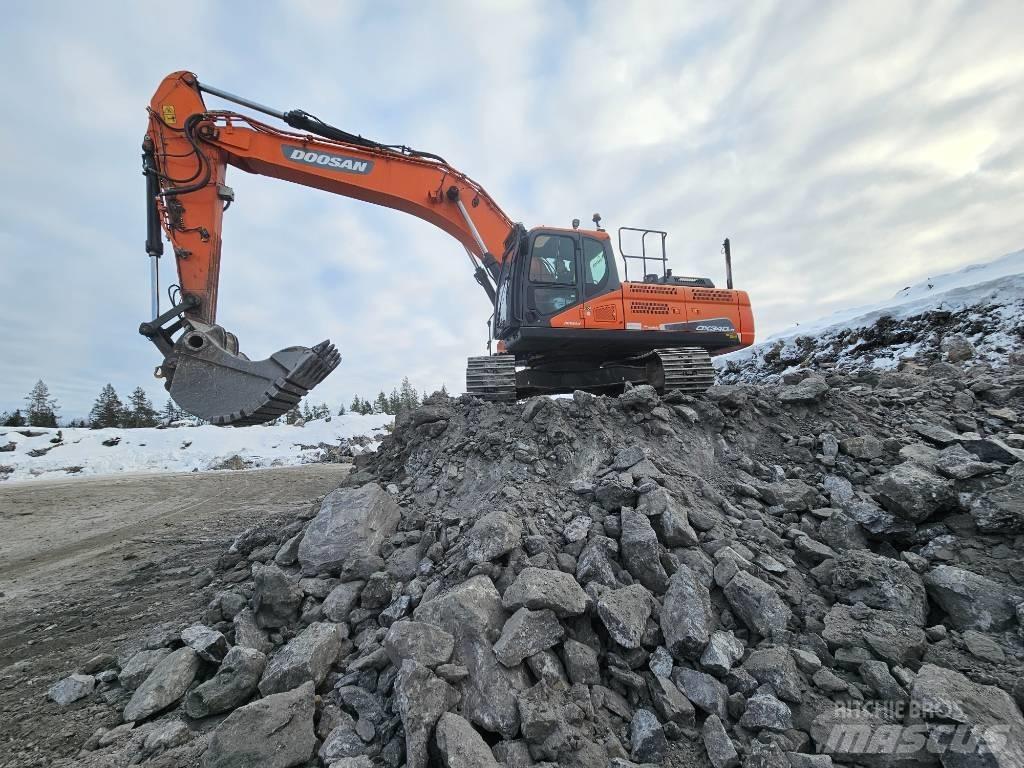 Doosan DX 340 LC Gravemaskiner på larvebånd