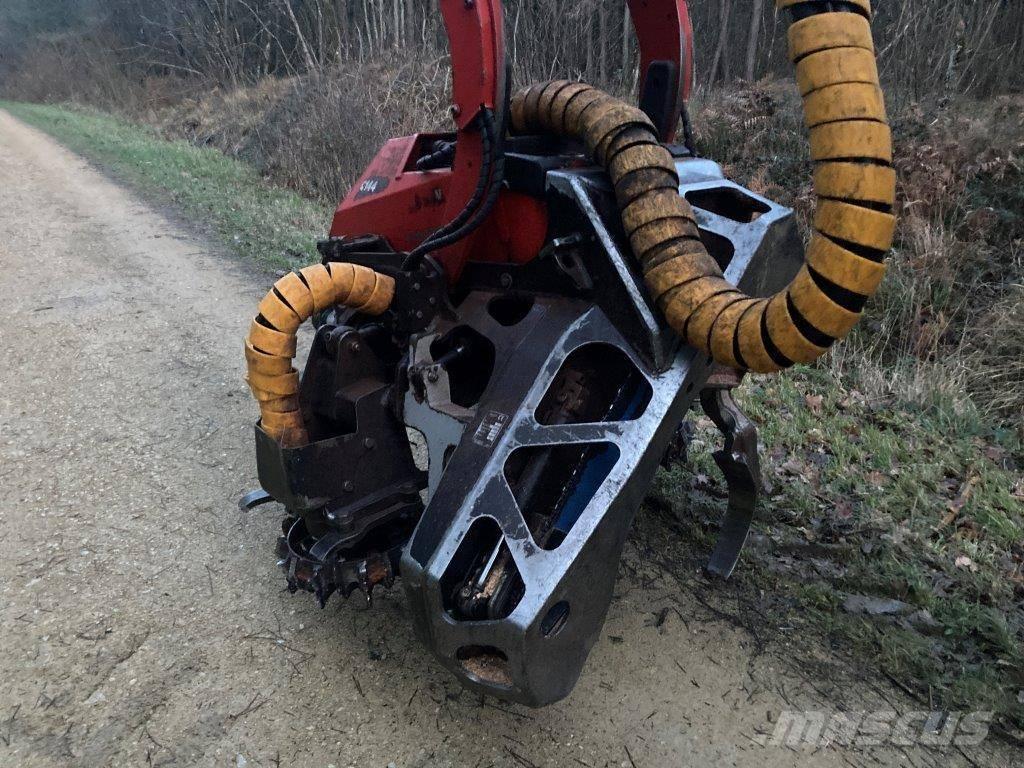 Komatsu C 144 Skovningsmaskiner