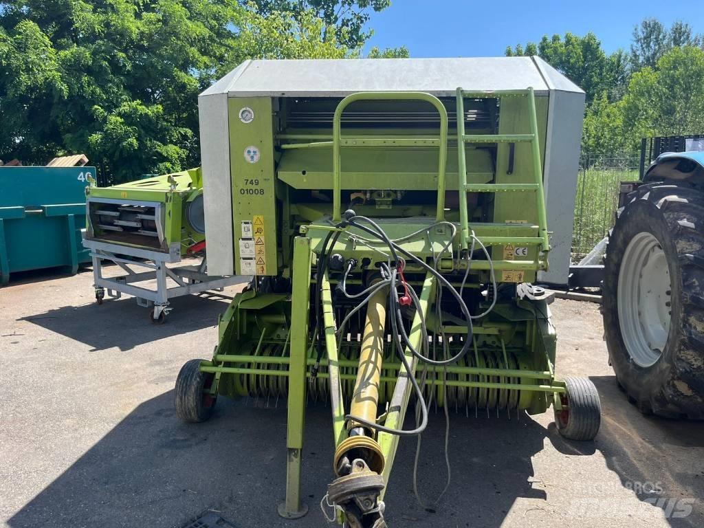 CLAAS Rollant 240 Rundballe-pressere