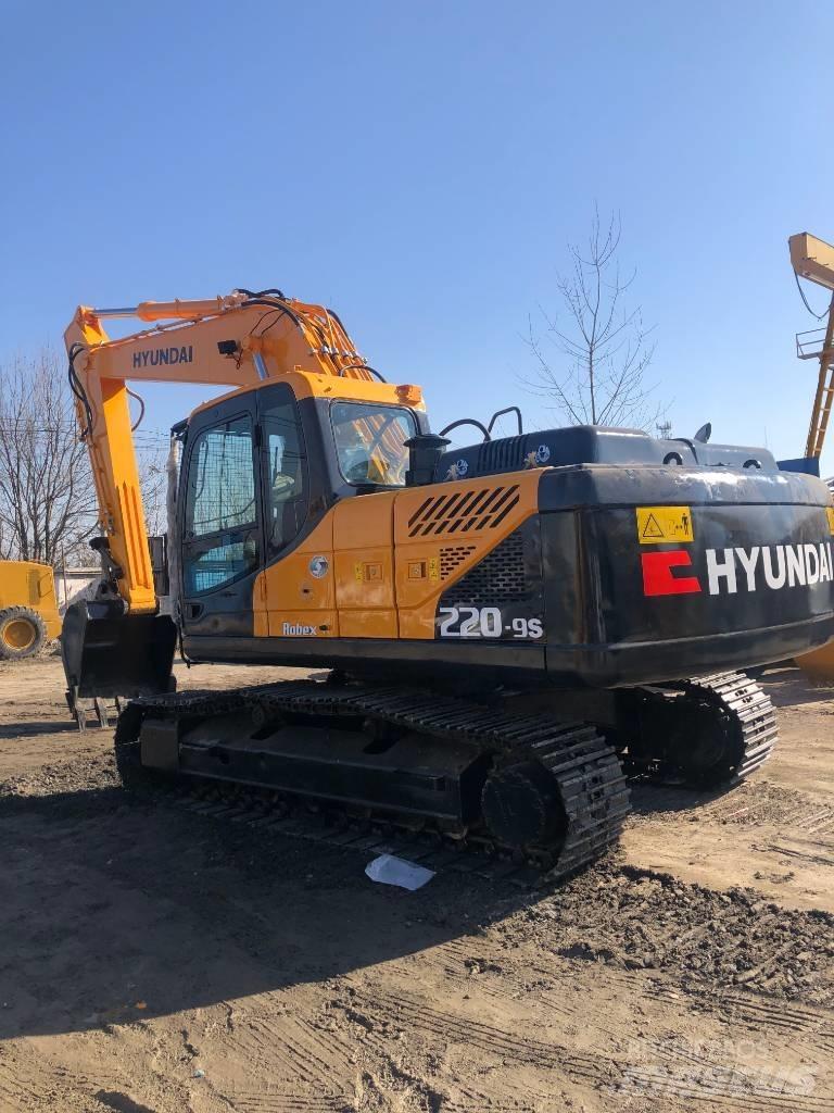 Hyundai 220-9s Gravemaskiner på larvebånd