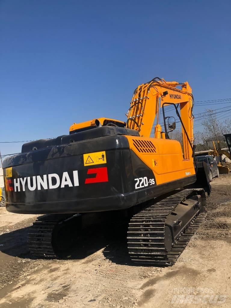 Hyundai 220-9s Gravemaskiner på larvebånd