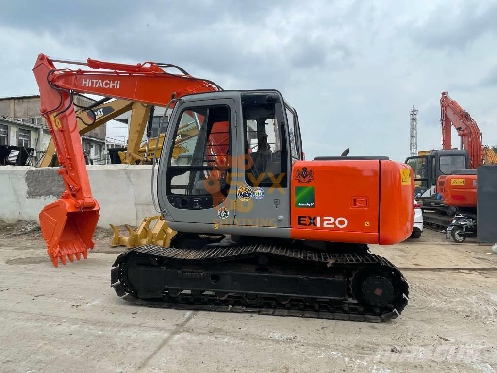 Hitachi EX 120 Gravemaskiner på larvebånd