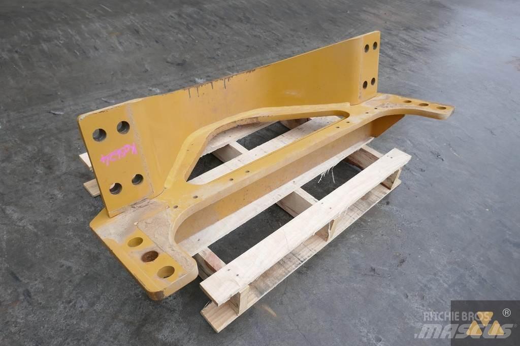 CAT 140M3 Drawbar Transport – Andet