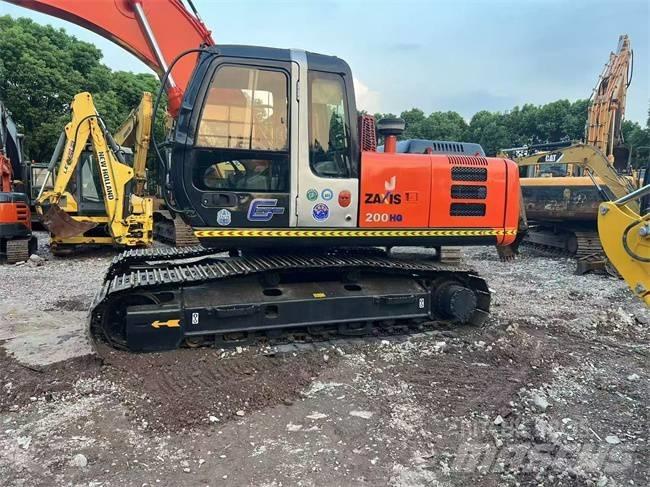 Hitachi ZX 200 Gravemaskiner på larvebånd