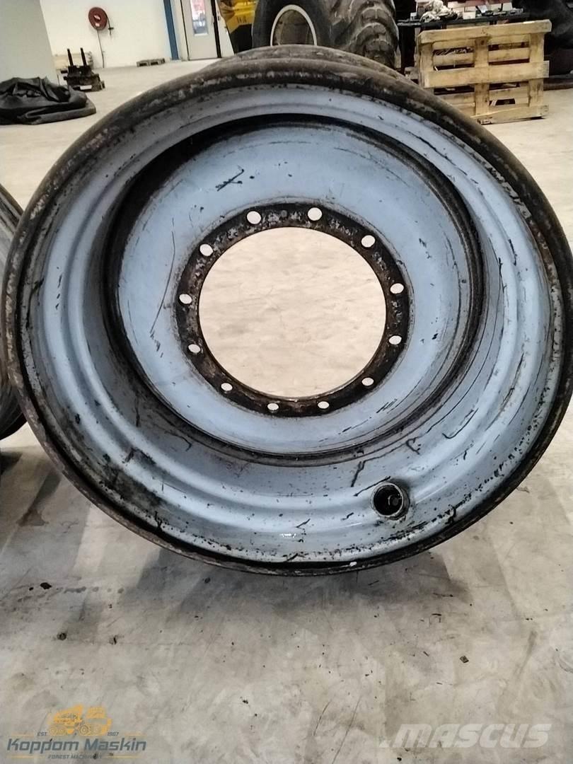 Valmet 901 20x34 Dæk, hjul og fælge