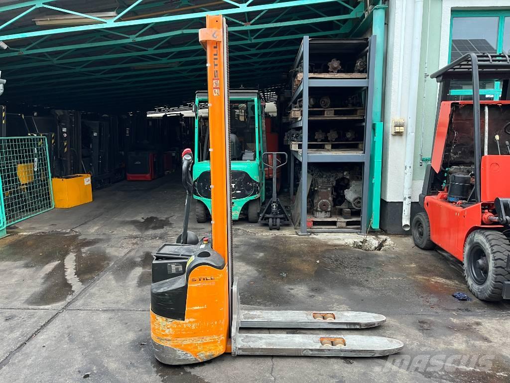 Still EGV12    V-4251 Selvkørende stablere